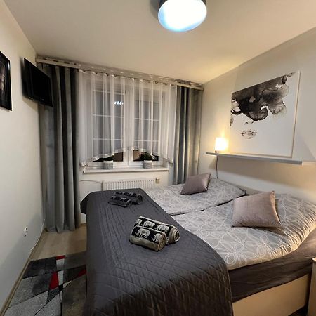 Apartament Orange Piastowska أوسترودا المظهر الخارجي الصورة